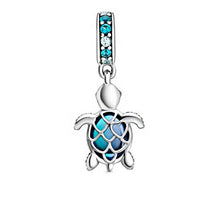 Load image into Gallery viewer, Murano Glass Sea Turtle Charm