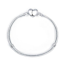 Load image into Gallery viewer, Heart Pave Bracelet
